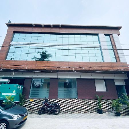 Majestic Inn Thiruvananthapuram Exteriér fotografie